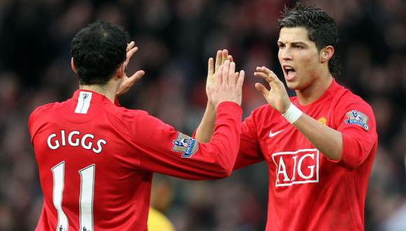 Cristiano Ronaldo y Ryan Giggs coincidieron en Manchester United durante seis temporadas. (Foto: AFP)
