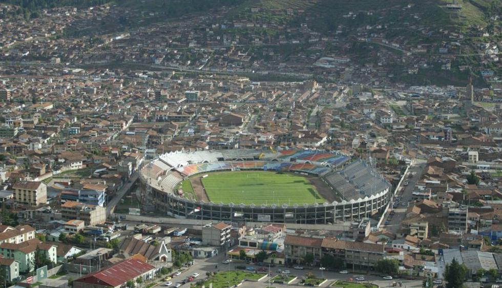 Estadio Jorge Basadre de Tacna, donde juega el Bolgnesi, es en honor al más grande historiador de la historia del Perú (USI-Internet-Archivo)