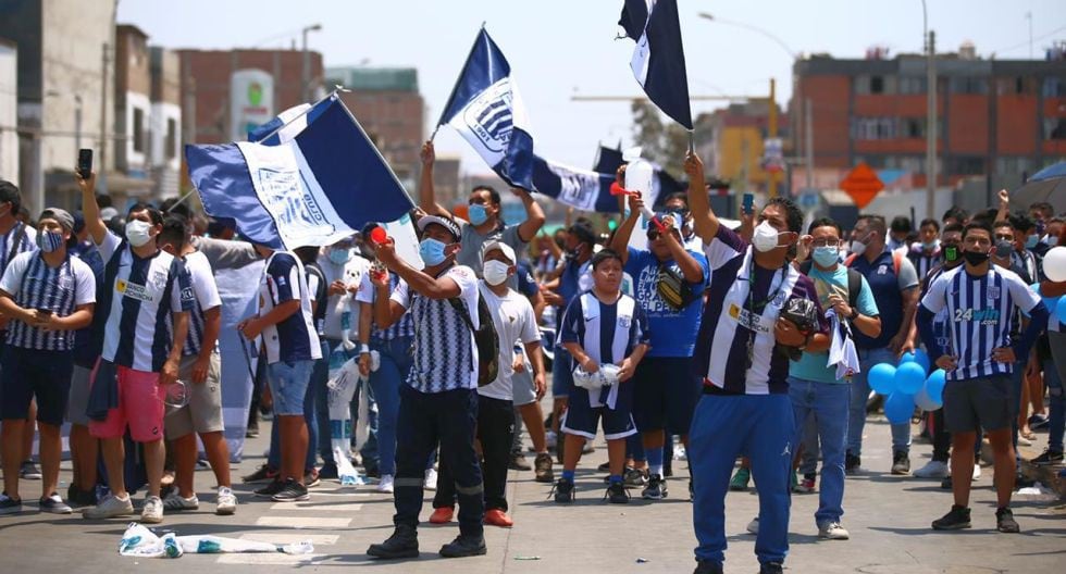 Banderazo blanquiazul antes del Alianza Lima vs. Sport Huancayo (Foto: Hugo Curotto / GEC)