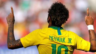 Neymar pide espacio a los mejores de la historia de Brasil