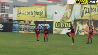 Selección Peruana: Luis Advíncula no dejó de 'criticar' los centros de 'Ñol' Solano hasta que...