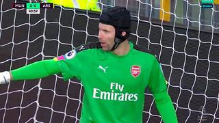 Petr Cech tuvo brillante tapada tras remate de zurda de Juan Mata