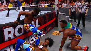 ¡Se salvó! La ingeniosa maniobra de Kofi Kingston para no ser eliminado del Royal Rumble 2018 [VIDEO]