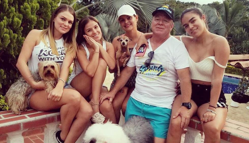 Karol G presentó a sus hermanas y se ganó el halago de todos por su gran parecido. (Foto: Instagram)