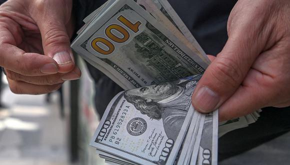 El dólar se negociaba en 19,8 pesos en el mercado de México este miércoles (Foto: AFP).