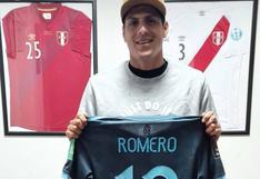 Hansell Riojas posa feliz con la camiseta del ‘Cuti’ Romero [FOTO]