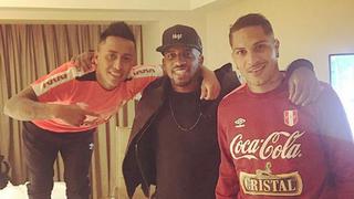 Farfán visitó a la Selección Peruana previo al partido contra Paraguay