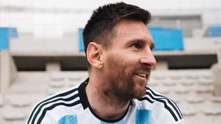 Oficial: Argentina presentó la camiseta para el Mundial Qatar 2022 con Leo Messi de imagen