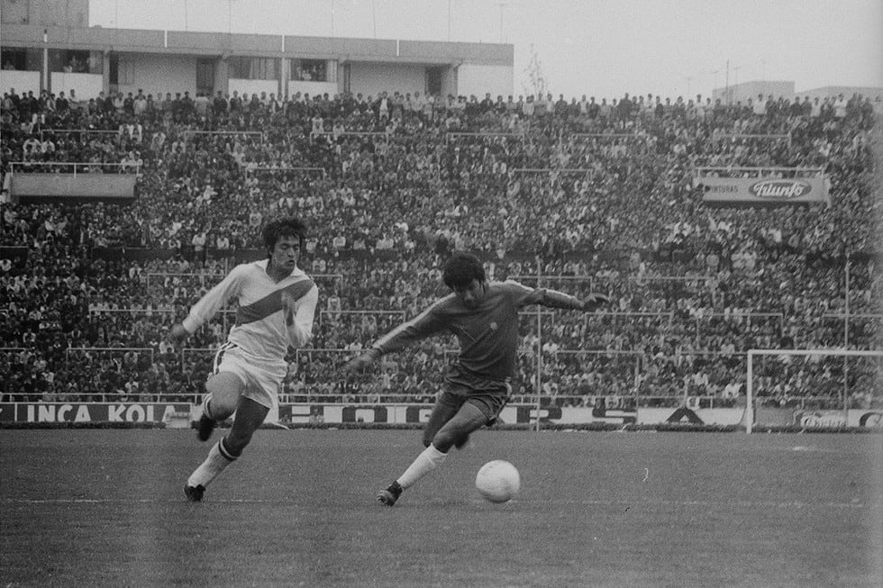 Eleazar Soria Ibarra nació en Lima el 11 de enero de 1948, desde pequeño se inclinó por el fútbol y a los 16 años ingresó a los juveniles de Universitario de Deportes, para luego pasar a la reserva y debutar profesionalmente el año 1967. (Foto: GEC Archivo Histórico)