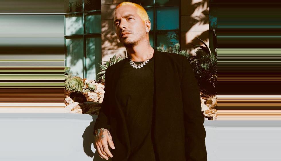 J Balvin imita el paso lunar de Michael Jackson durante concierto en México. (Foto: @jbalvin)