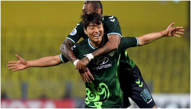 Edad 40: Lee Dong-Gook juega en Jeonbuk Hyundai Motors y está valorizado en 430 mil dólares (Foto AFP)