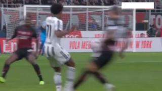 El árbitro no cobró: la dura entrada de Theo a Cuadrado en Milan vs. Juventus [VIDEO]