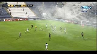 Hinchas banquiazules utilizaron bengalas en el partido ante Palestino por Copa Libertadores [VIDEO]