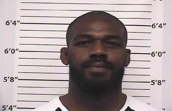 Jon Jones fue arrestado por la policía de Albuquerque. (MMA Fighting)