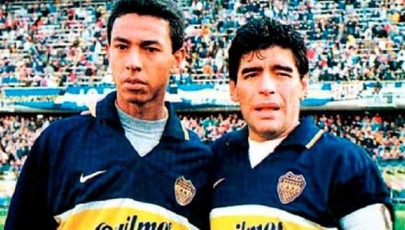 Diego Maradona y Nolberto Solano jugaron juntos en Boca Junios, en 1997 (Foto:difusión)