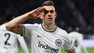 Apareció el ‘Comandante’: Rafael Santos Borré marcó en el triunfo de Frankfurt sobre Schalke 04