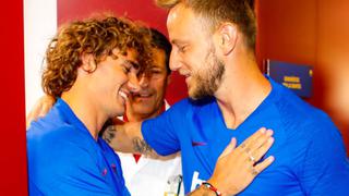 ¿Quién dijo que no lo querían? Griezmann llegó al Camp Nou y así lo recibieron los jugadores del Barza [VIDEO]