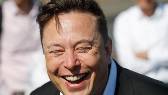 El magnate Elon Musk reaccionó a un video viral suyo del 2008, cuando respondía a las críticas por los altos precios de los autos eléctricos de Tesla Motors. (Foto: AFP)
