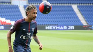¿Se acabó la mentira? Neymar habría firmado con PSG un mes antes de anunciarlo al Barcelona