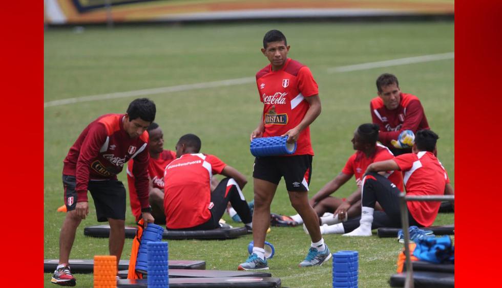 El entrenamiento diferenciado de 'Oreja' Flores para llegar al partido con Colombia. (Fernando Sangama)