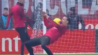 Lo que hizo parece magia: Zlatan es viral por truco con pelota en calentamiento del AC Milan [VIDEO]