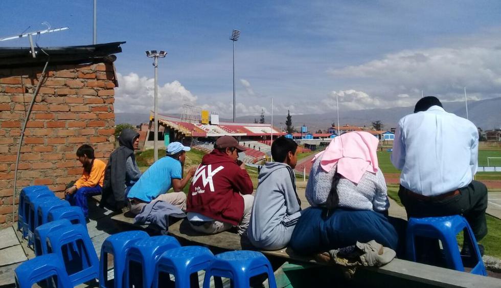 Sporting Cristal vs. Sport Huancayo: hinchas invaden techos para ver la primera final del Torneo de Verano. (Foto: Jhefryn Sedano/ Depor)