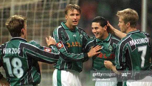 Andreas Herzog y Claudio Pizarro fueron compañeros en Werder Bremen. (Foto: Getty Images)