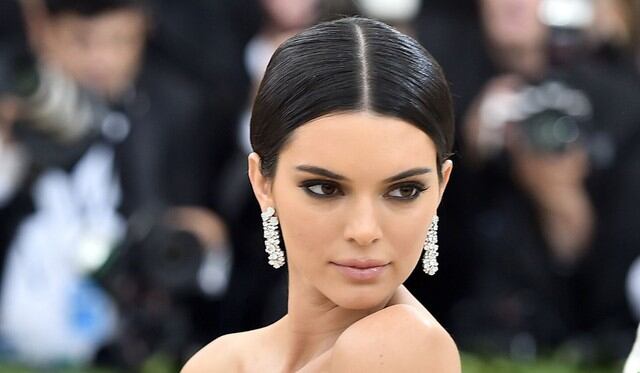 Kendall Jenner tiene millones de seguidores en las redes sociales. (AFP)
