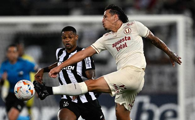 Universitario cayó ante Botafogo en el Monumental por Copa Libertadores. (Foto: AFP)