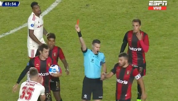 Alemao recibió tarjeta roja e Inter se queda con diez. (Foto: Captura ESPN)