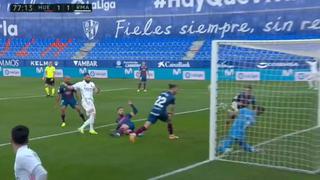 El fuerte remate de Benzema y la respuesta del arquero con el pecho en el Real Madrid vs. Huesca [VIDEO]