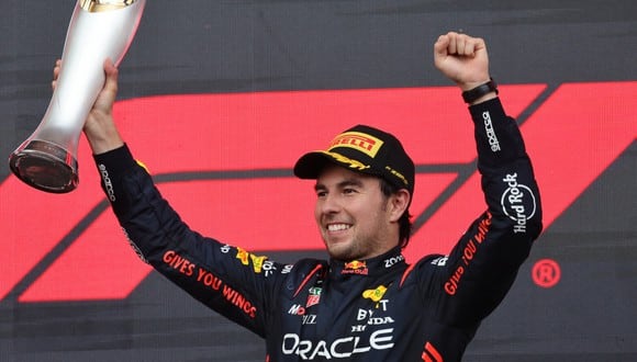 Sergio Pérez gana en Azerbaiyán y se acerca a Verstappen en el Mundial de F1 | Foto: AFP