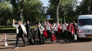Selección Peruana llegó a Ámsterdam y Ricardo Gareca los recibió [FOTOS Y VIDEO]