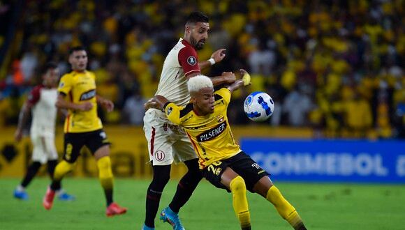 Universitario vs Barcelona se midieron en la ida de la Fase 2 por la Copa Libertadores. (Foto: AFP)