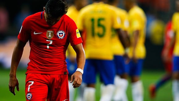 Chile quedó fuera de Rusia 2018 hace cinco años tras perder 3-0 ante Brasil. (Foto: Agencias)