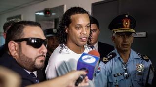 Con ‘palo’ en el día de su cumpleaños: duras críticas para Ronaldinho tras caer en prisión