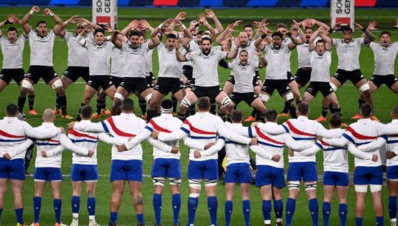 Francia derrota a Nueva Zelanda en el partido inaugural del Mundial de rugby (Foto: AFP)
