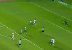 Tendrás que verlo dos veces para creerlo: Cueva falló increíble ocasión de gol con Sao Paulo