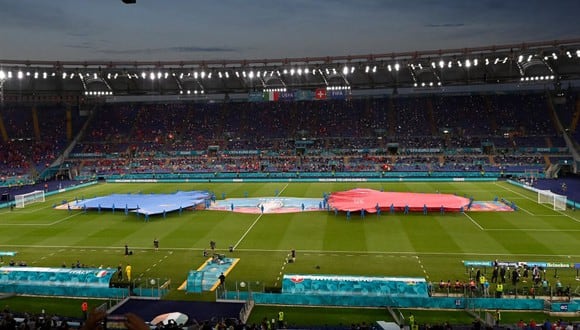 Italia vs. Suiza chocan por la jornada 2 de la Eurocopa 2021. (Foto: AFP)