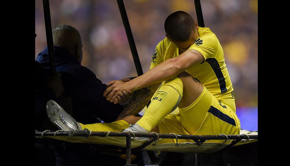 Darío Benedetto se rompió los ligamentos en el duelo ante Racing. (Foto: Getty)