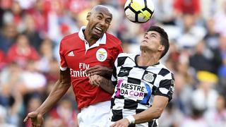 Definió en primera, ya lo iba a gritar, pero no valió: el gol anulado a Bulos ante Benfica [VIDEO]
