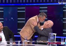 Y no es cosa del pasado: Horacio Pagani y Diego Díaz se besaron en vivo en medio de debate por Boca y River [VIDEO]