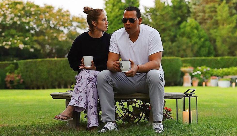 Jennifer Lopez y su desafiante fotografía al lado de Álex Rodríguez. (Foto: @arod)