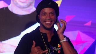 Para no parar de reír: Ronaldinho subió divertido video donde le juega una broma a su compañero