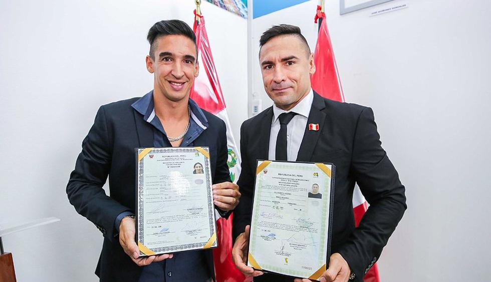 El ex Universitario de Deportes y el ex Ayacucho FC son oficialmente peruanos. Foto: MININTER
