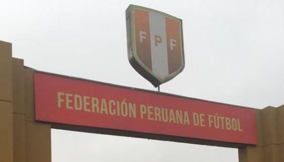 Marcelo Bee, abogado en derecho deportivo, sobre FPF vs. clubes: “La resolución final no la van a ver este año, puede llegar a la FIFA y al TAS”. (Foto: FPF)