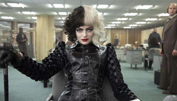 Emma Stone es la encargada de dar vida a la villana de “101 Dálmatas” en "Cruella" (Foto: Disney Plus)