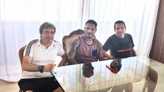 Lo miran de cerca: Paolo Guerrero recibió la visita de asistentes de Ricardo Gareca