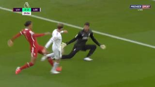 No dura la ventaja: Bamford aprovecha error de Van Dijk y marca el 2-2 en Anfield Road [VIDEO]