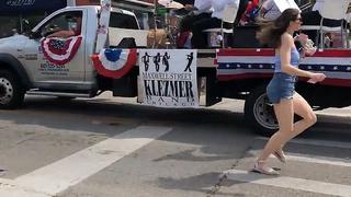 Tiroteo en el Día de la Independencia de Estados Unidos: reportan disparos en medio de un desfile